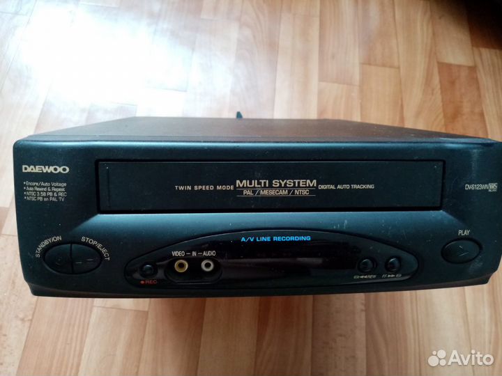 Видеомагнитофон