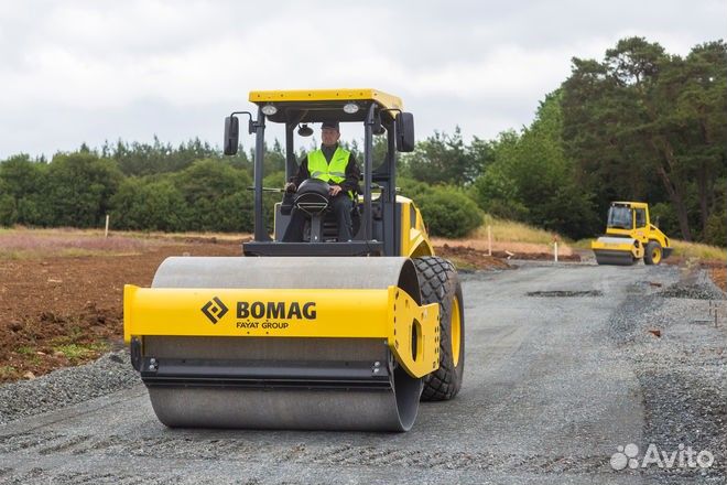 Машинист (механизатор, водитель) катка