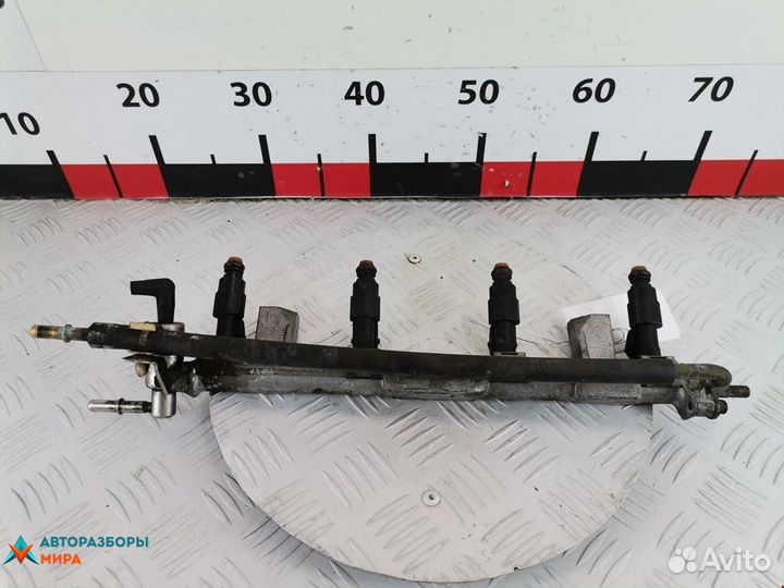 Форсунка Ford Focus 2001 1111848