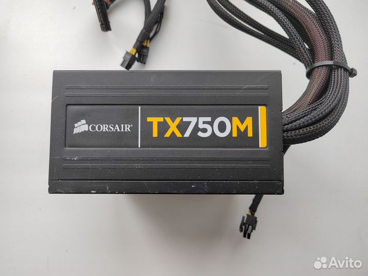 Блок питания corsairtx750M