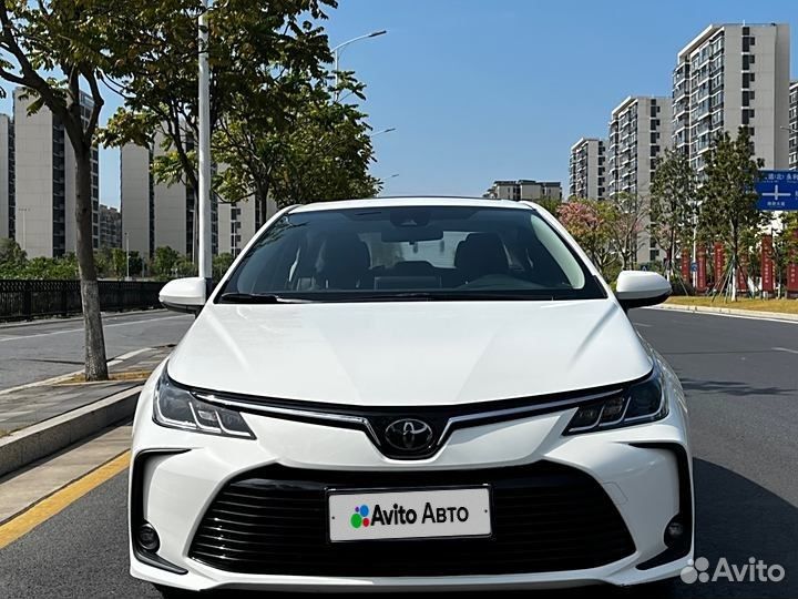 Toyota Corolla 1.2 CVT, 2021, 70 000 км