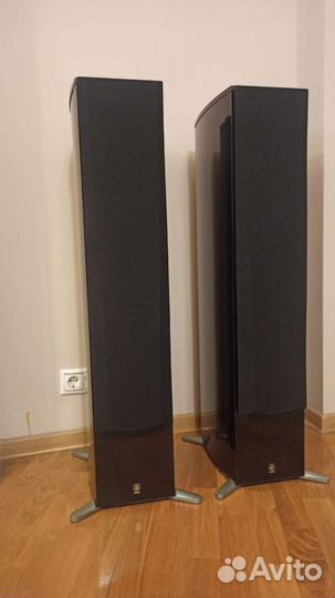 Колонки Yamaha NS-555 и ресивер Yamaha RX-V465