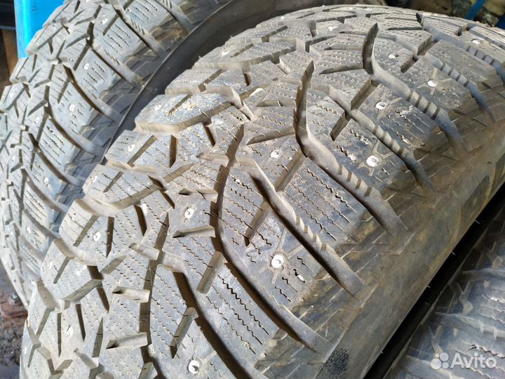 Bridgestone Blizzak Spike-01 265/60 R18