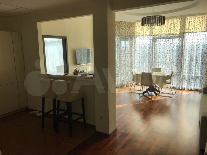 2-к. квартира, 73 м², 9/9 эт.