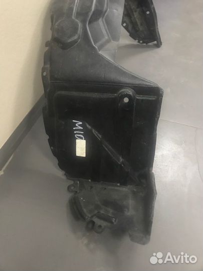 Подкрылок передний правый Toyota Duet M100 ejde