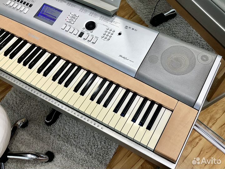 Yamaha DGX-620 цифровое пианино
