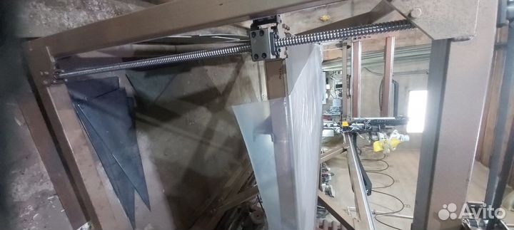 Большой 3D принтер для печати пластиковой гранулой