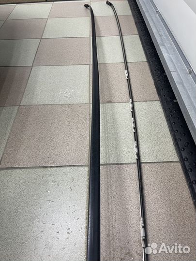 MR437482 MR437483.Молдинги крыши Pajero 4