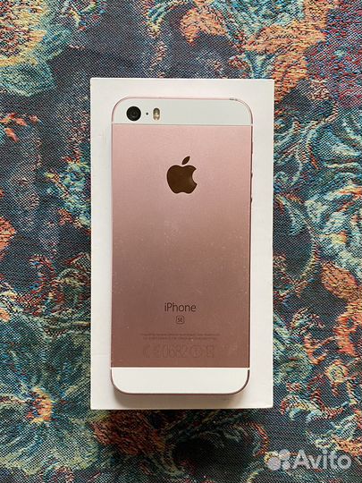 iPhone SE, 32 ГБ