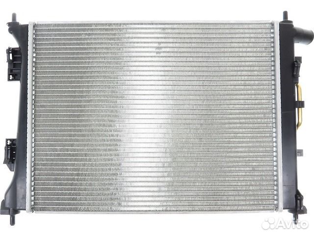Радиатор охлаждения AT MT Solaris Rio