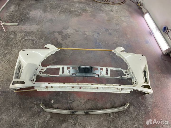 Бампер на Lexus RX 300 2020