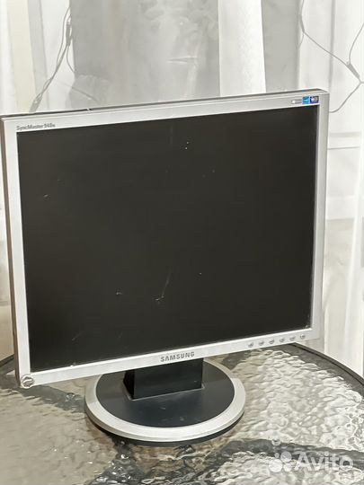 Монитор Samsung