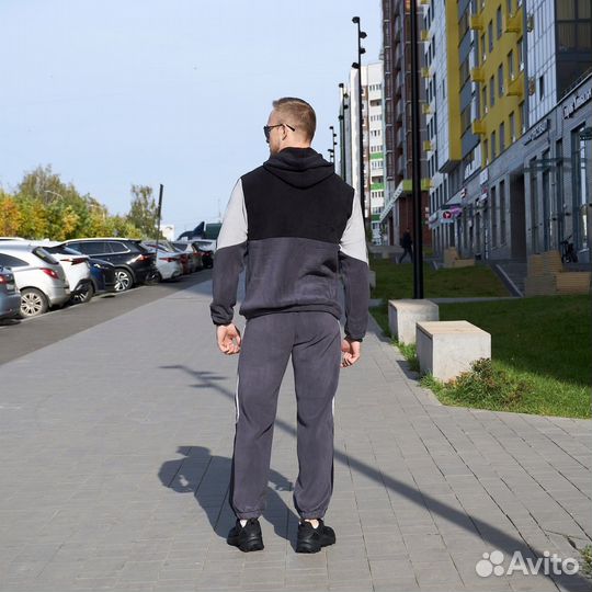 Спортивные костюм Adidas