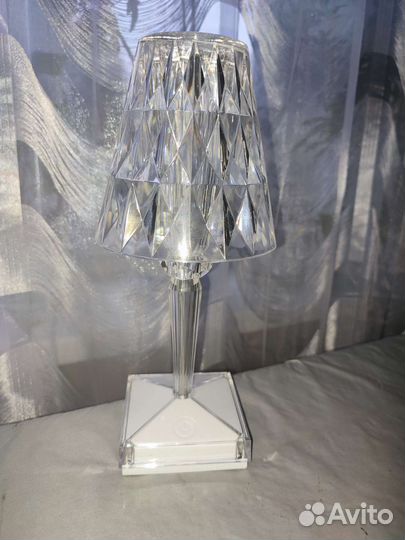 Лампа настольная