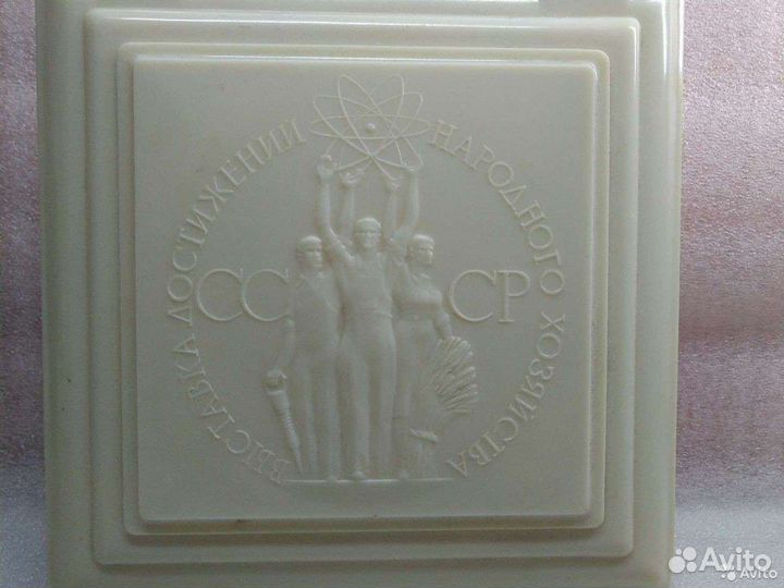 Шкатулка ВДНХ ссср. Винтаж. 60 годы. Карболит
