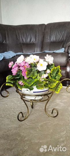 Подставка под цветы металлическая кованая