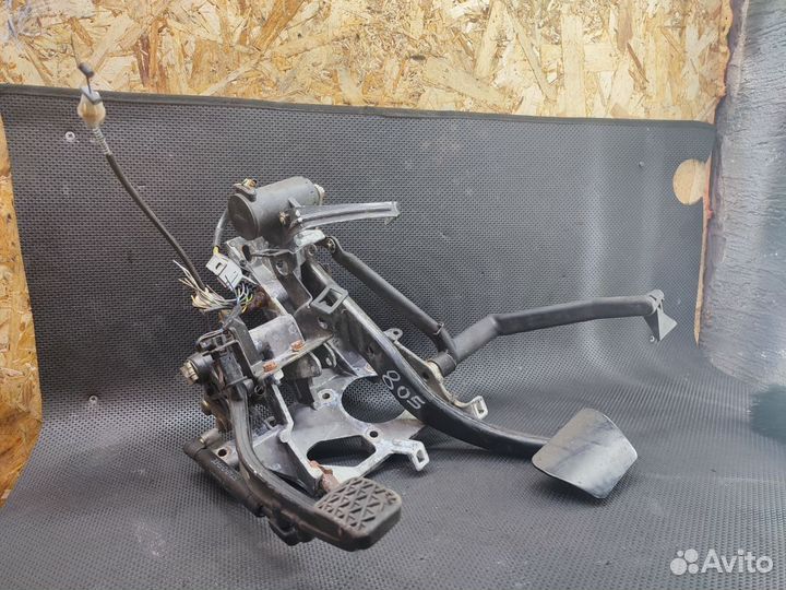 Педальный узел для BMW 7 E38