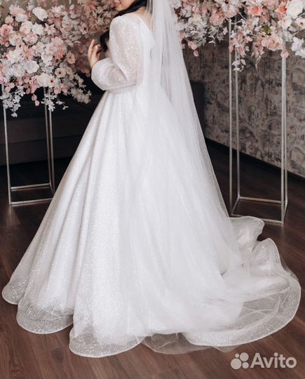 Свадебное платье