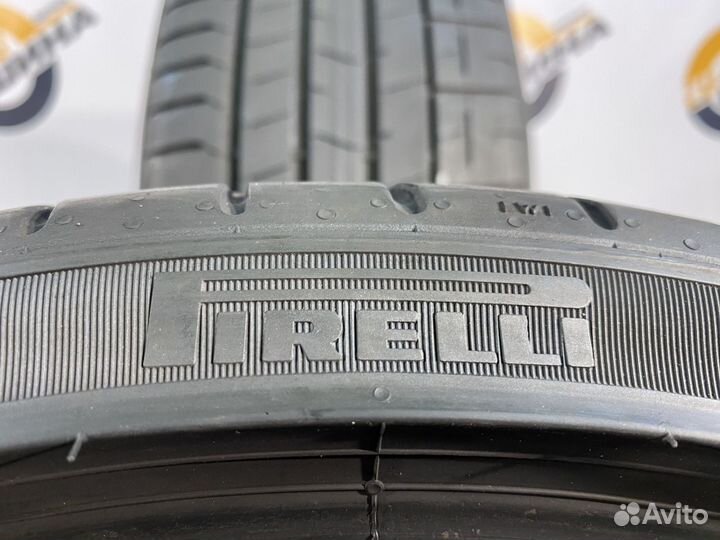 Pirelli P Zero PZ4 235/35 R19 93V