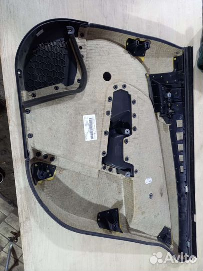 Обшивка задней левой двери opel astra H