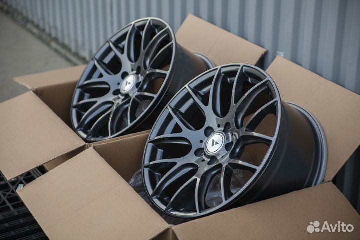 Диски R18 3SDM графит