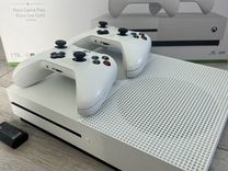 Xbox one s +2 джойстика+игры