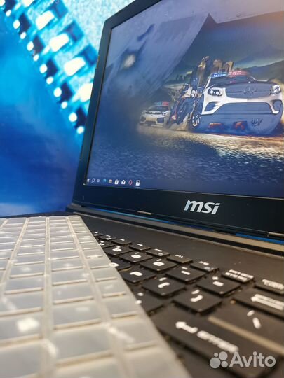 Ноутбук MSI I7 7700HQ/8/1050/SS128