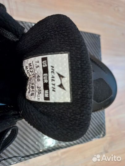 Шиповки для средних и длинных дистанций