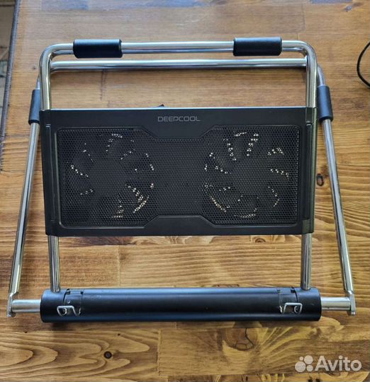 Охлаждающая подставка для ноута