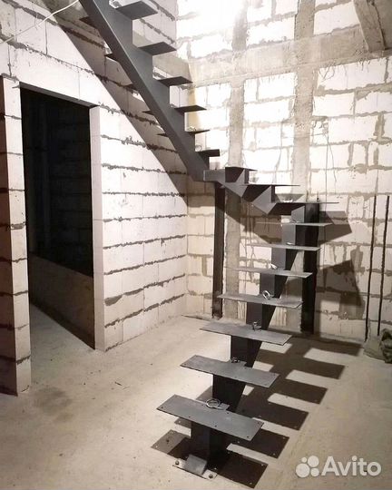 Лестница металлическая