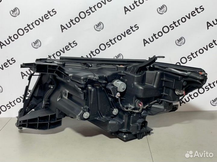Фара передняя правая Toyota Lc150 2.8D 2018