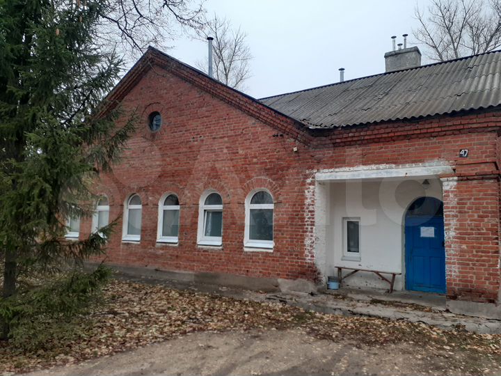 Комната 100 м² в 9-к., 1/1 эт.