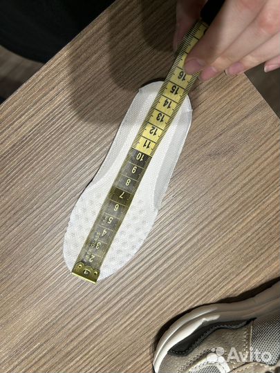 Кроссовки детские 23