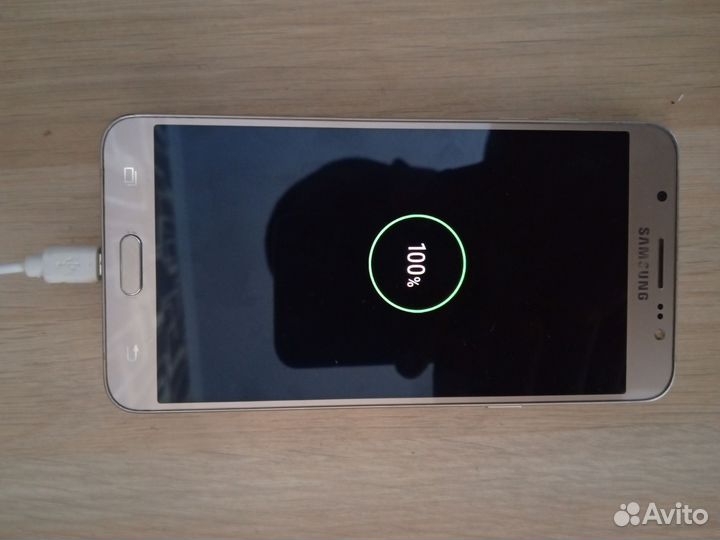 Samsung Galaxy J7 (2016), 2/16 ГБ