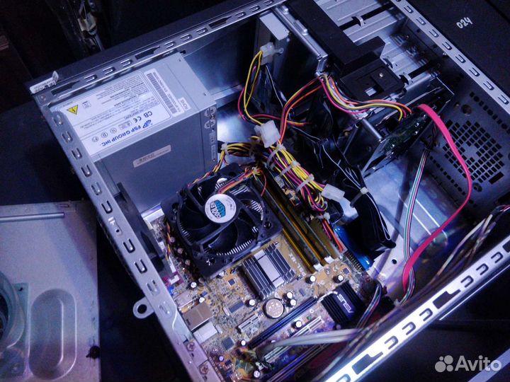 Мониторы и системные блоки