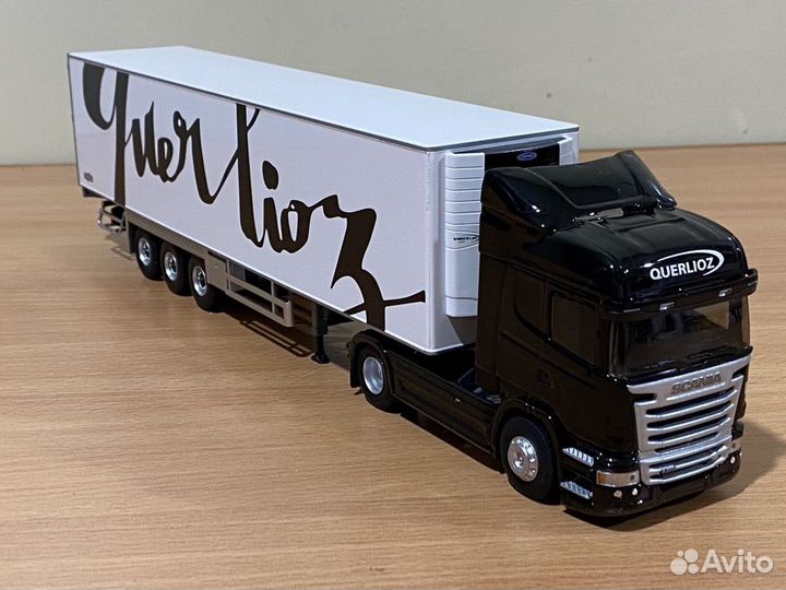 Модель грузовика Scania 1/43 Eligor