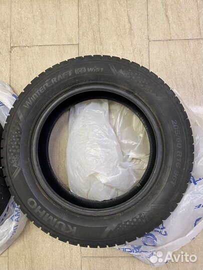 Kumho WinterCraft Ice Wi51 205/60 R16