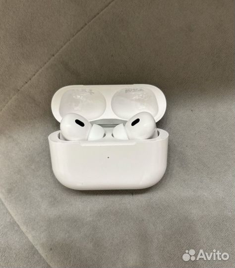 Беспроводные наушники apple airpods