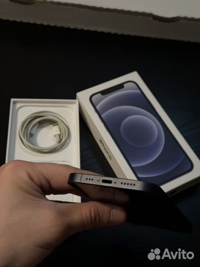 iPhone 12, 64 ГБ