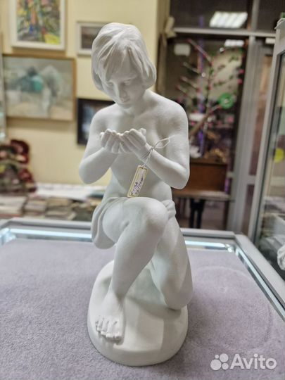 Статуэтка женщина. Бисквит