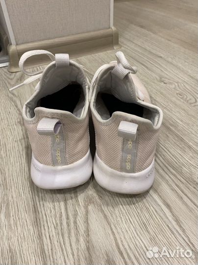 Кроссовки adidas