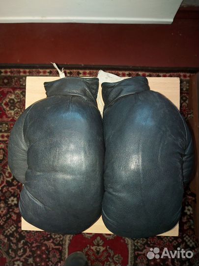 Боксерские перчатки