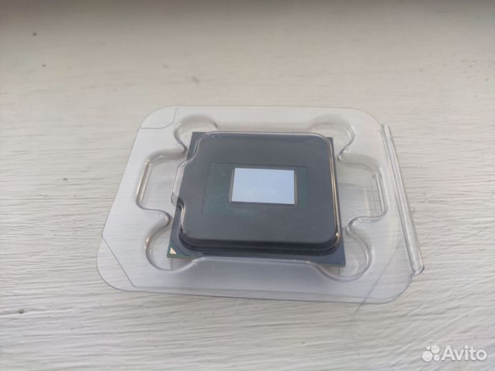 Intel core i3 2350m-2.5 GHz