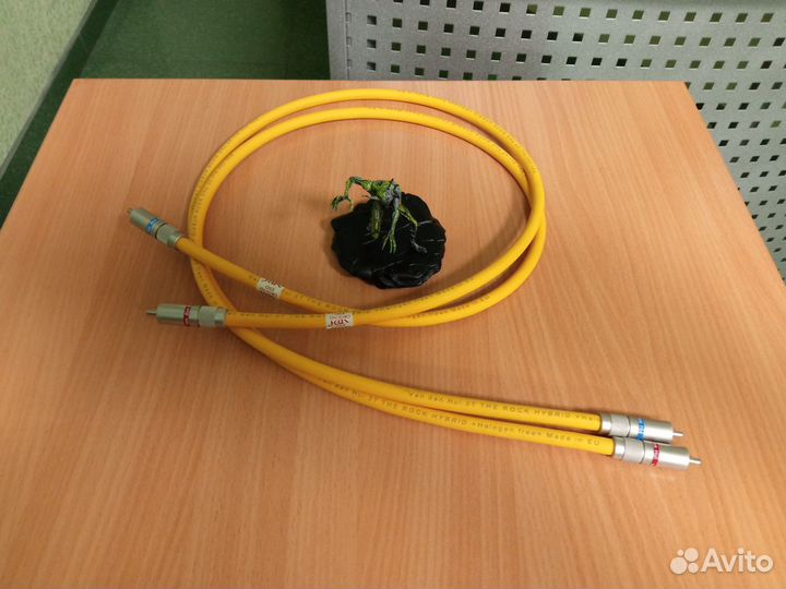 Кабель межблочный RCA Van den Hul 3T rock Hybrid