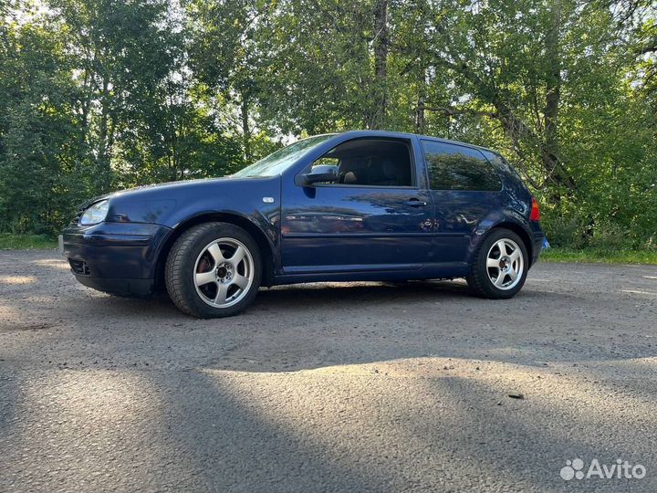 Volkswagen Golf 1.8 МТ, 2001, 305 000 км