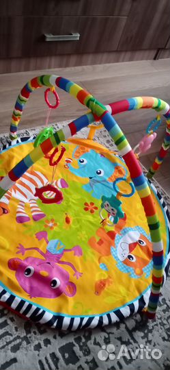 Развивающий коврик