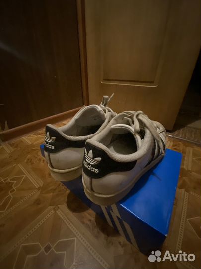 Кроссовки adidas superstar