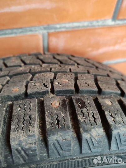 Dunlop SP Winter Ice 01 205/55 R16 T