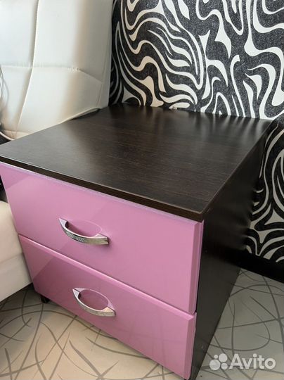 Тумба прикроватная