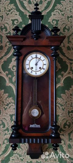 Настенные часы с боем Gustav Becker